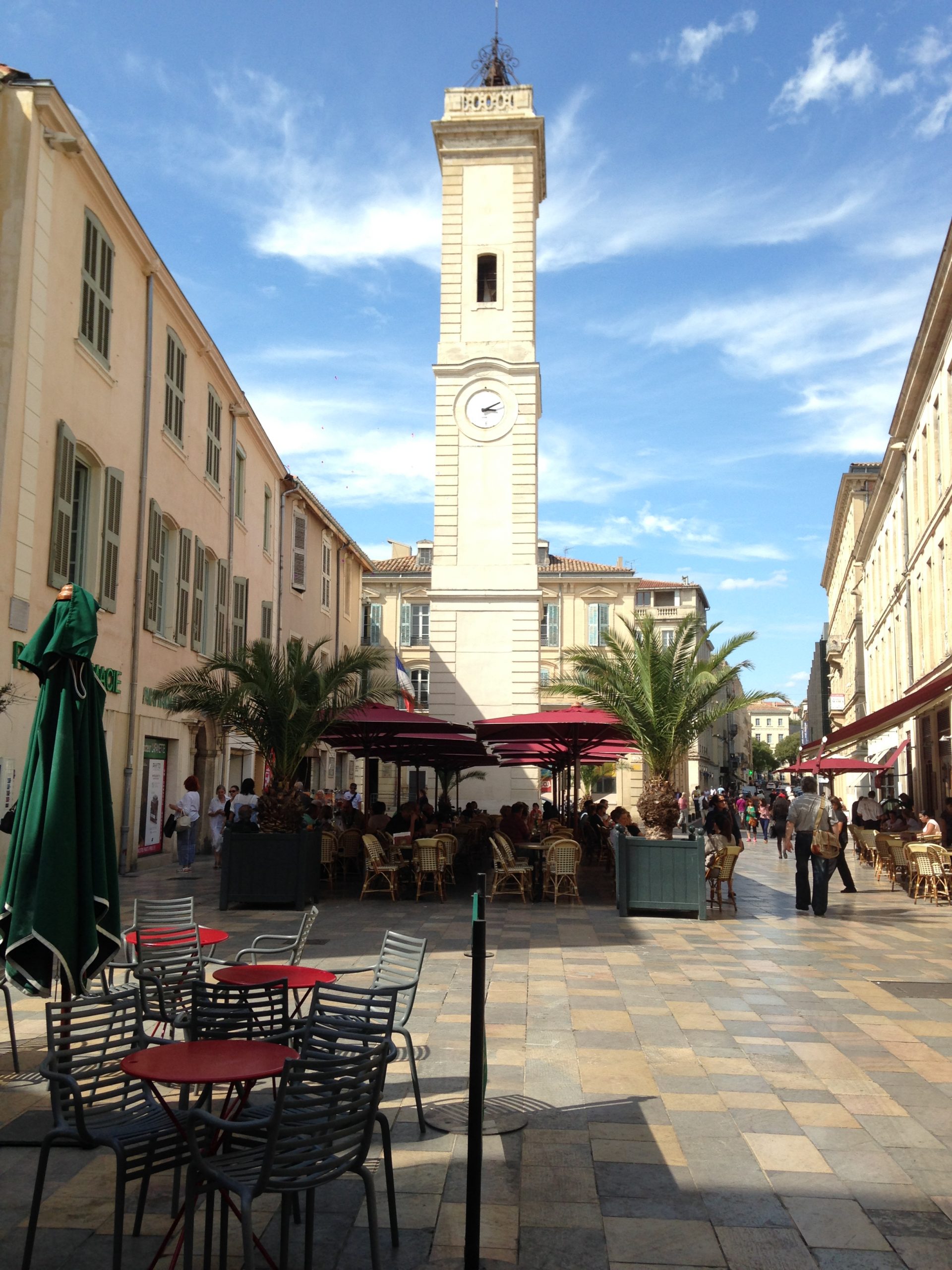 Plae de l'horloge, Nimes - The South of France